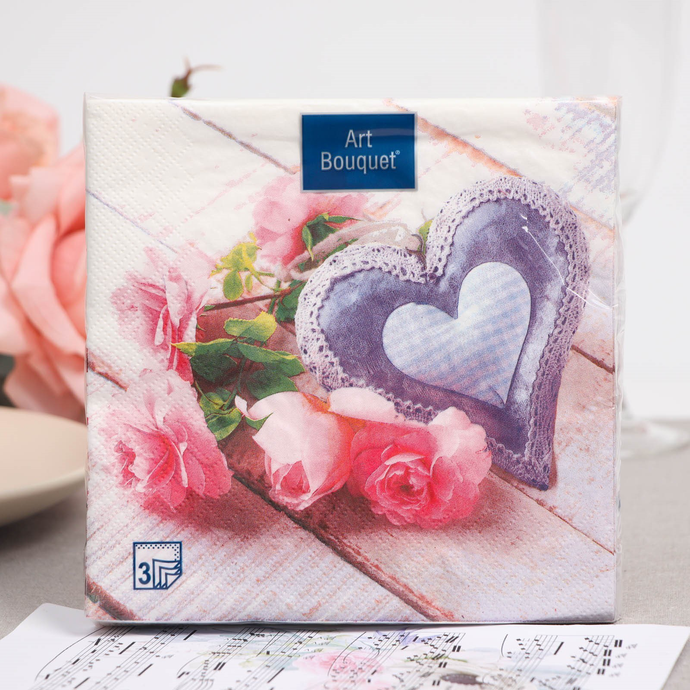 Салфетки Art Bouquet  "Сердечко с розами" 33х33 , 3 слоя .20л/вл.12