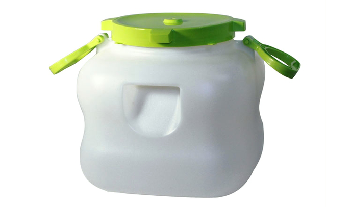 Бак пластмассовый белый 20л с крышкой и ручками