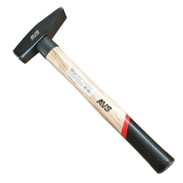 Молоток слесарный 500 г.с деревянной рукояткой AVS MHW500